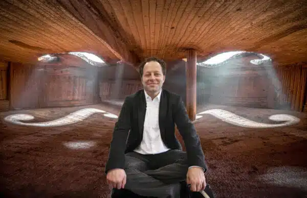 axelrodinviolin 1 600x388